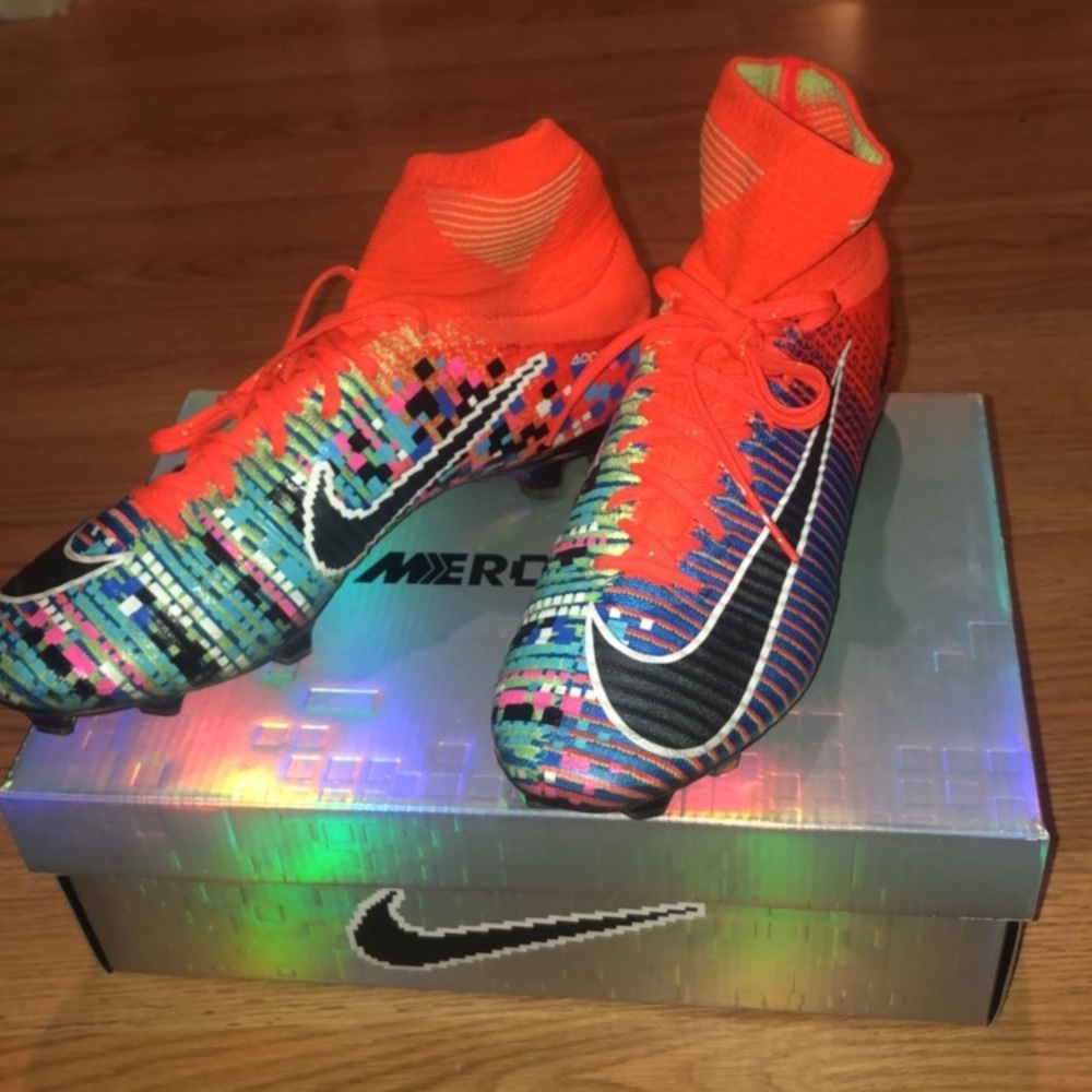 EA Sports Mercurial Superfly V Size 10